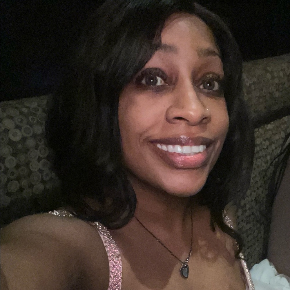 Meet your Posher, Latasha